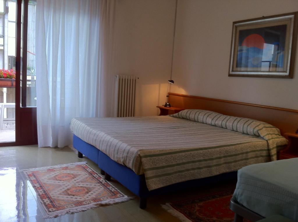 Hotel Europa Porlezza Pokoj fotografie